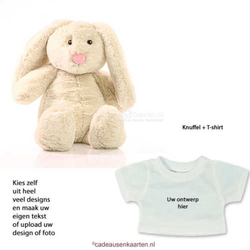 Knuffel konijn minifeet met eigen ontwerp op T-shirt